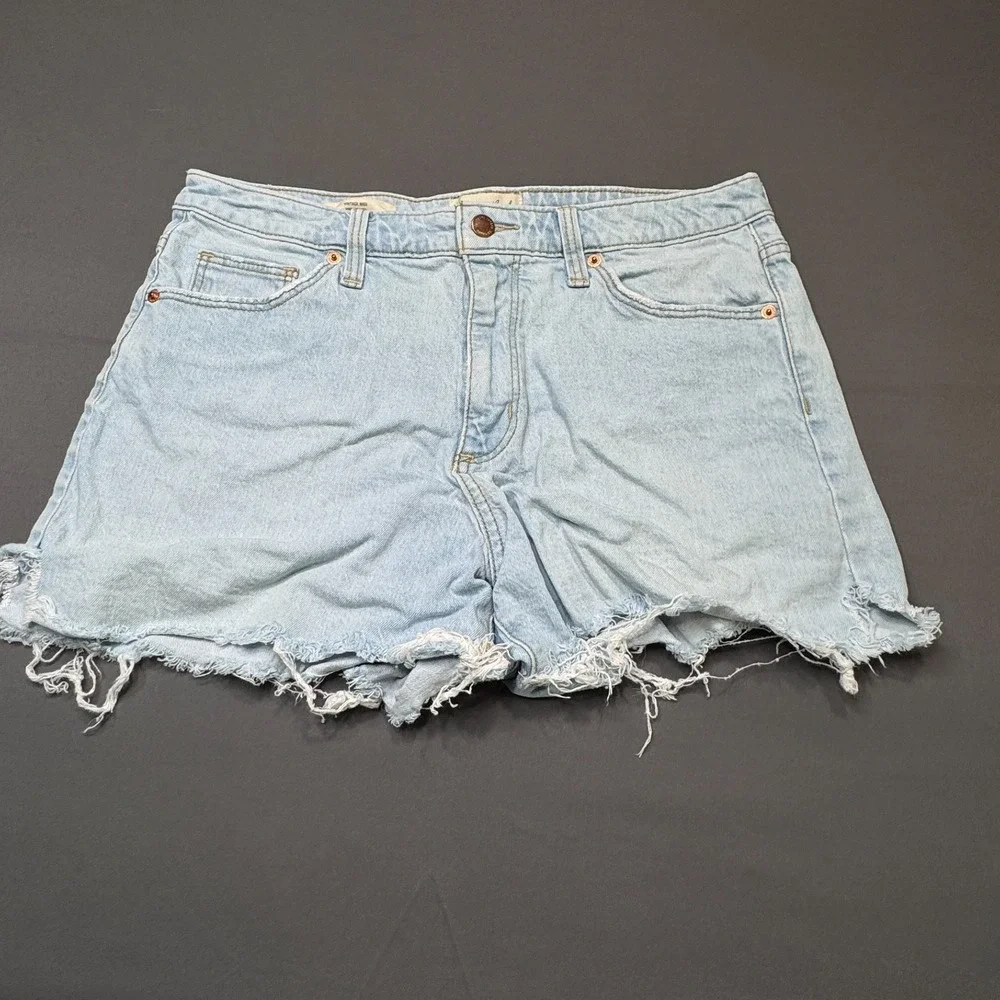 Universal Thread Vintage Midi Denim Shorts Light Wash‎ Raw Hem Womens 12/31R